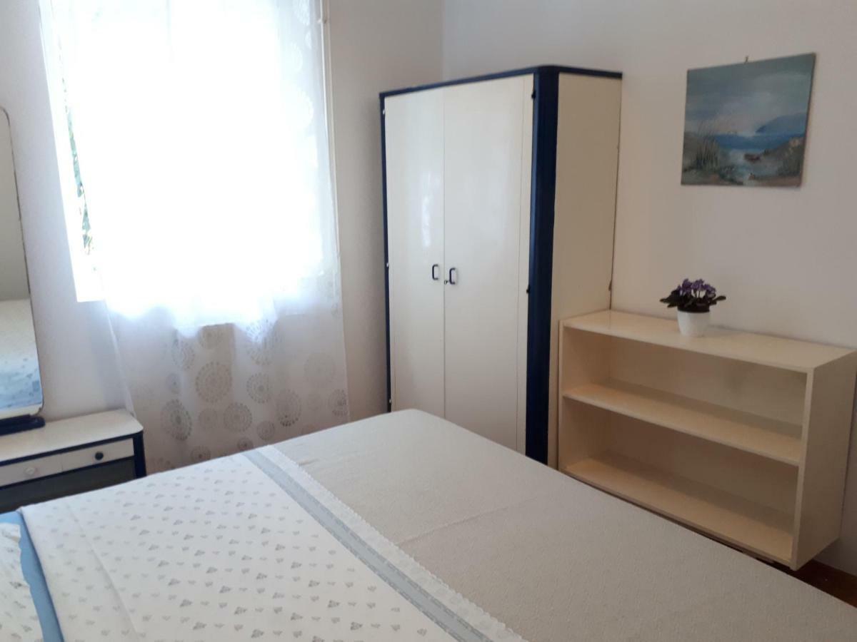 Apartmani Matas Petrcane Esterno foto