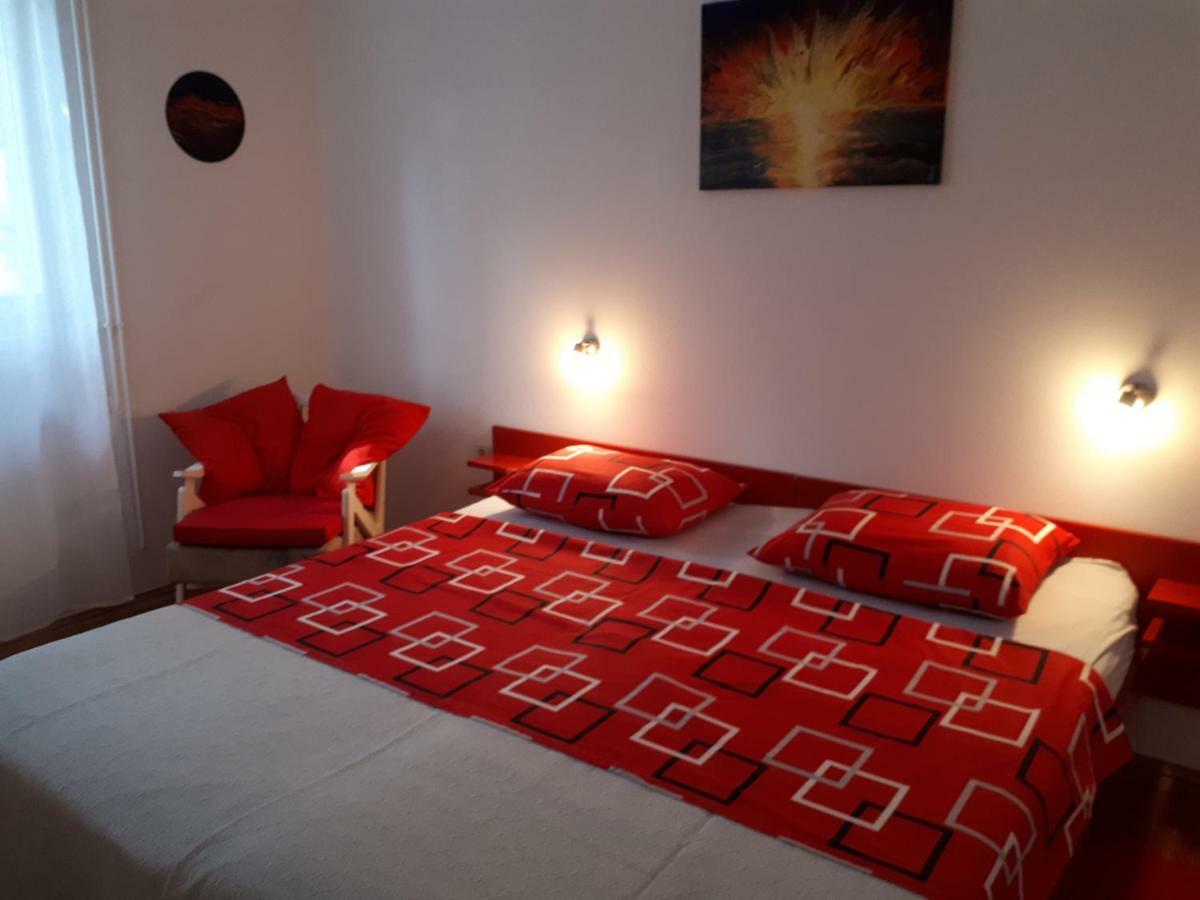Apartmani Matas Petrcane Esterno foto