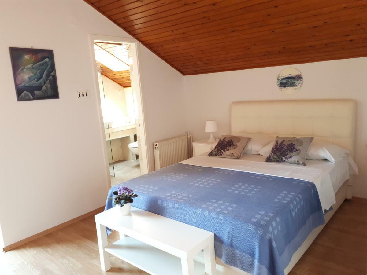 Apartmani Matas Petrcane Esterno foto