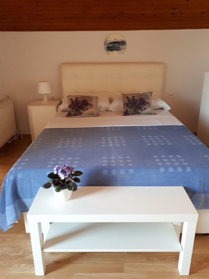 Apartmani Matas Petrcane Esterno foto
