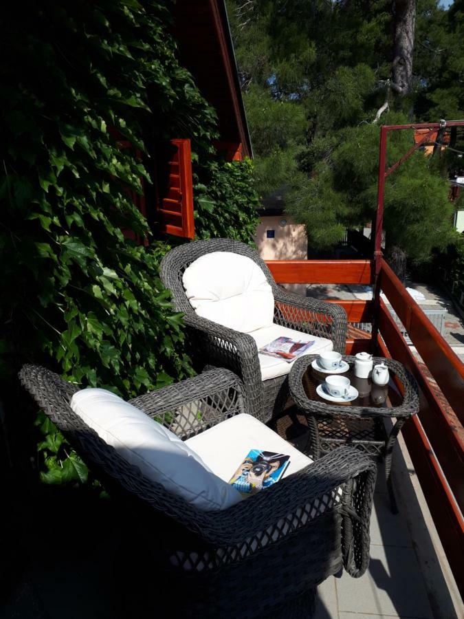 Apartmani Matas Petrcane Esterno foto
