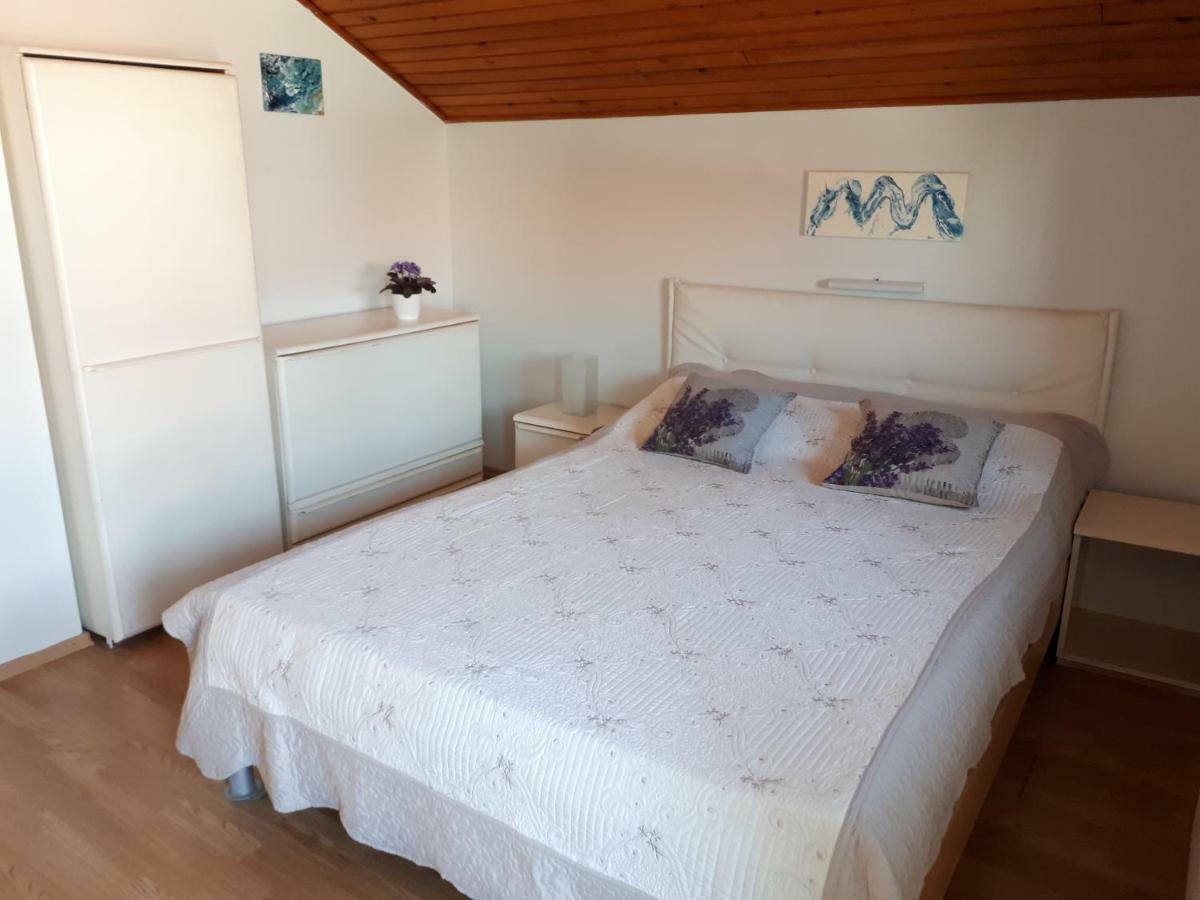 Apartmani Matas Petrcane Esterno foto