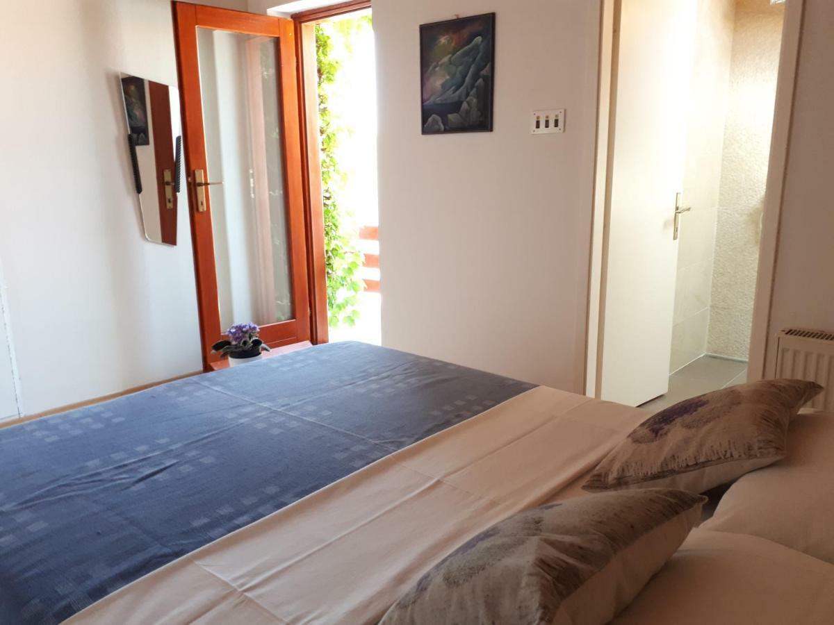 Apartmani Matas Petrcane Esterno foto